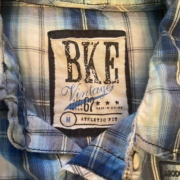 BKE Athletic Fit Button Down Shirt‎ - Picture 3 of 6
